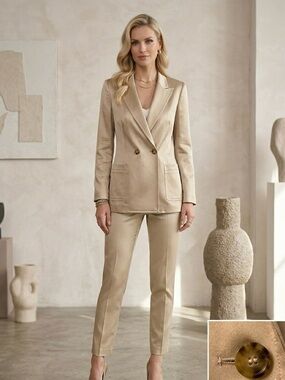 MaxMara Beige Double-Breasted Blazer & Tapered Pants